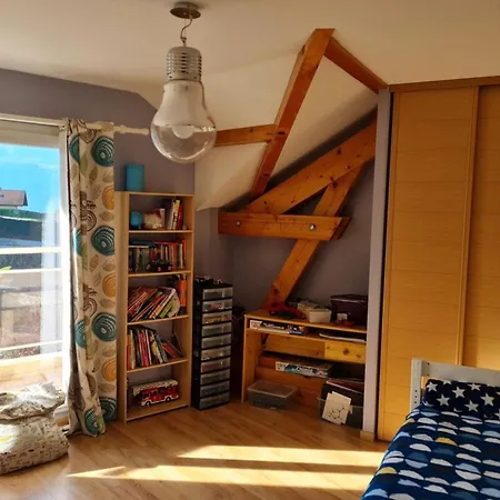 Maison Familiale Avec Piscine Holiday home Aix-les-Bains